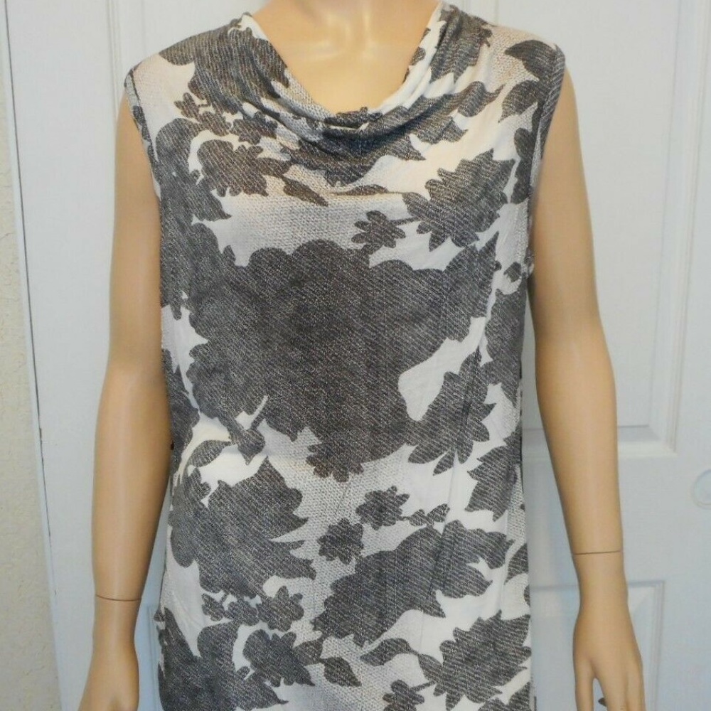 CABI Top Small Sleeveless Blouse #3057